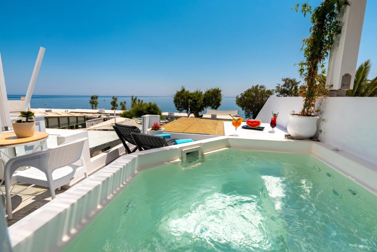 Seaside Breeze Hotel คามารี ภายนอก รูปภาพ